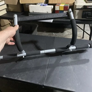 DOORWAY CHIN UP BAR PULL UP BAR SIT UP MULTI-FUNCTION HOME GYM - Picture 1 of 4