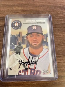 2023 Topps Cromo Platino Aniversario #54CV-72 Yordan Álvarez City Variation SP - Imagen 1 de 2