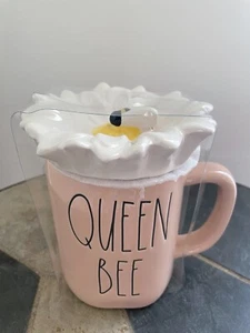 Rae Dunn Mug with Daisy Flower Bee Topper Lid Ceramic - QUEEN BEE - Picture 1 of 5