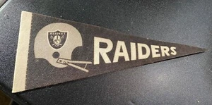 Vintage Soft Felt Mini Pennant 9 inch Oakland Raiders NFL Football - Picture 1 of 1