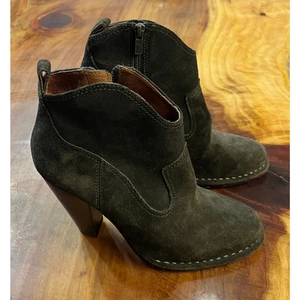 Frye Damen Madeline Kurzabsatz Stiefel 7 M Slipper Leder Knöchel Wildleder Reißverschluss - Bild 1 von 11