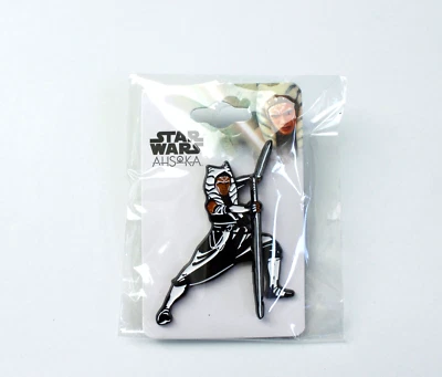 Star Wars Ahsoka Tano Spinning Lightsaber Enamel Pin - Image 1 of 4