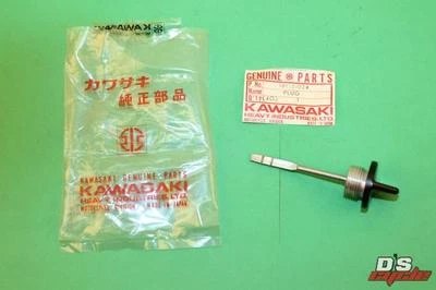 Plugue de enchimento de óleo Kawasaki NOS NOVO 16115-024 KX KX250 KX125 1974-79 - Imagem 1 de 4