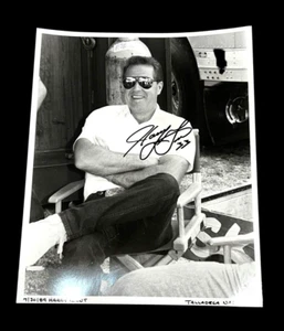 Harry Gant 1989 TALLADEGA SKOAL BANDIT HOFer B&W SHOT signed 8x10 NASCAR photo - Picture 1 of 4