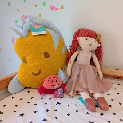 Disney Pillowfort Ariel Pillow Doll, Sidekick Flounder y Sebastian Bundle Foto 1 de 4