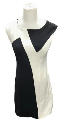 Vestido Cynthia Rowley XS Negro Blanco Sin Mangas Funda Negocios Precio de venta sugerido por el fabricante 129,00 Foto 1 de 4