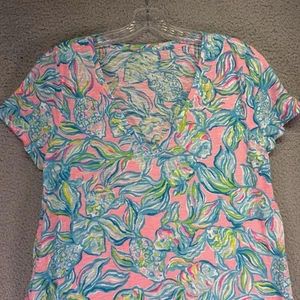 Lilly Pulitzer Shirt Damen mittelblau geometrisches Etta V-Ausschnitt Fischmuster - Bild 1 von 8