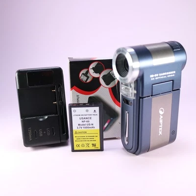 Aiptek DAM-Z5X Handheld Compact Digital Video Recorder Blue Tested - Image 1 of 4
