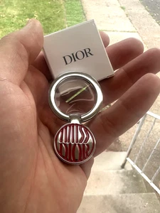 Smartphone ring From Dior ,Brand new with the Box , Original and very Cute 1!! - Photo 1 sur 5