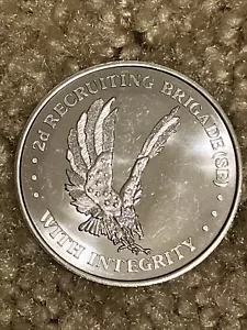 ARMY 2nd Recruiting Brigade ( SE ) Challenge Coin, Used Good Condition - Picture 1 of 2