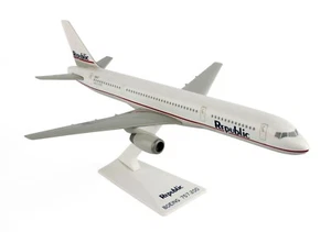 LP18247 REPUBLIC 757-200 (REG N601RC) MODELO ESCALA 1:200 CON EXPOSITOR - Imagen 1 de 1