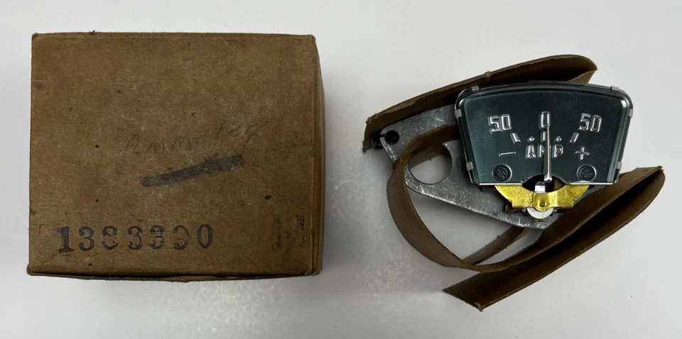 Nuevo medidor de amperímetro de stock antiguo para modelos Chrysler 1951 Mopar #1383390 Foto 1 de 1