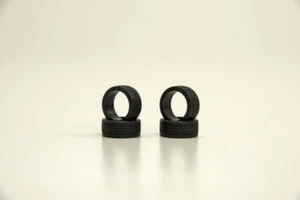 KYOSHO, MINI-Z RACING RADIAL TYRES 20 SHORE, TREADED - NARROW (4pcs) MZW37-20 B - Picture 1 of 3