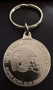 HIGHLAND MINT NEW ENGLAND PATRIOTS  SB 49 CHAMPIONS GOLD KEYCHAIN - Picture 1 of 3