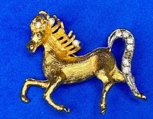 Galloping Horse Equestrian Vtg. Signed gold tone Belt Buckle missing Rhinestone - Picture 1 of 9
