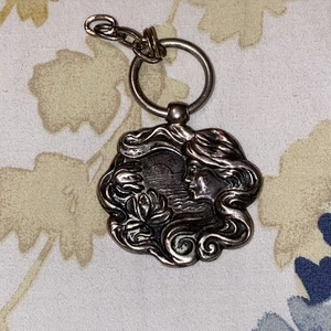 JUGENDSTIL STERLING JUNGFRAU Halskette Anhänger sehr detailliert Blumen, Sonne, Ozean - Bild 1 von 7