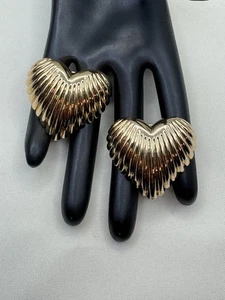 Zara Herz Ohrstecker vergoldet große Ohrstecker Puff gerippt Struktur SS25 - Bild 1 von 7