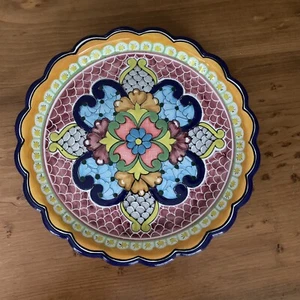 HERNANDEZ Puebla Mexico Talavera Signed Pottery Wall Plate 10 1/4” Bright Color - Picture 1 of 6