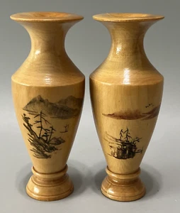 Pair of Vintage 4.5” Hand Painted Asian Decor Wooden Bud Vases - Imagen 1 de 9