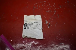 New OEM Polaris SCREW 4032029 QTY of 1 - Picture 1 of 5