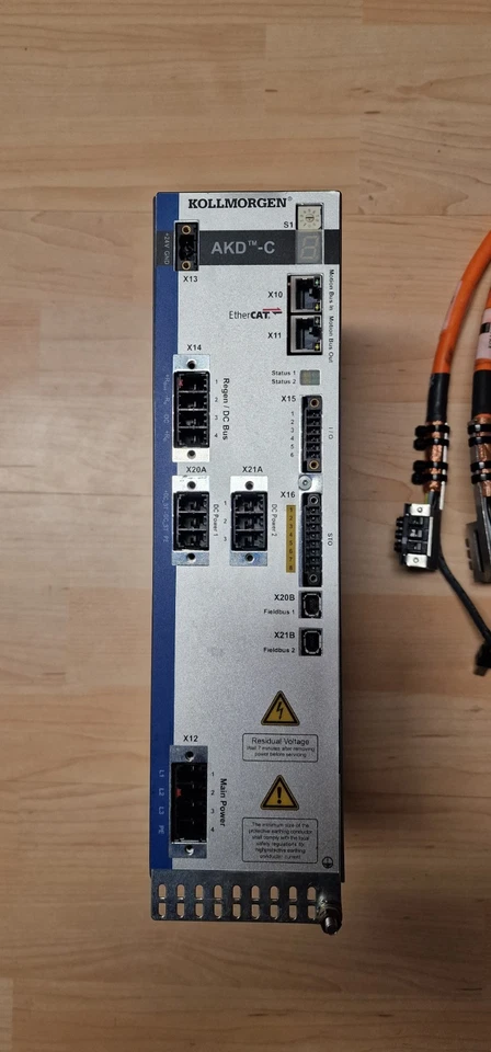 Kollmorgen AKD-C AKD-C1007-CEEC-E000 + Kabel Set - Bild 1 von 4