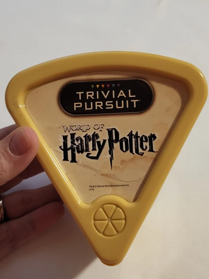 Trivial Pursuit: World of Harry Potter Ultimate Edition jogo de curiosidades portátil - Imagem 1 de 4