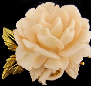 Vintage Carved Look Plastic Rose Brooch Pin Flower Floral Faux Ivory - Picture 1 of 6
