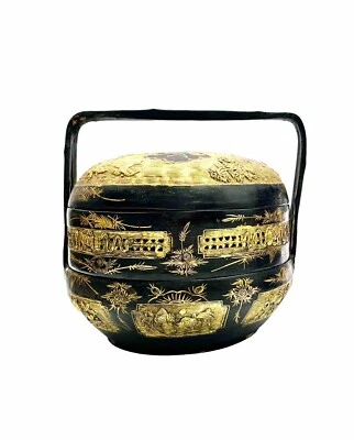 Cesta de regalo de boda vintage contenedor lacado oriental con detalles de mimbre Foto 1 de 4