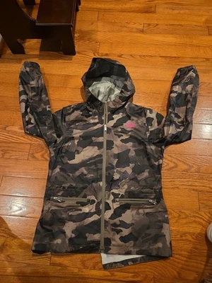 Chaqueta de lluvia para mujer The North Face Karenna verde camuflaje con rosa talla grande nueva sin etiquetas Foto 1 de 4