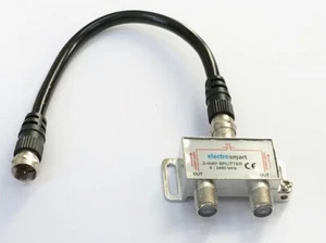 2 Way Cable TV or Digital TV Aerial Splitter & Short Black F Plug Patch Lead - Picture 1 of 2