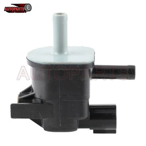 Electroválvula de purga de bote Toyota TundraTacoma 2011-2015 Matrix 2009-2014 - Imagen 1 de 9