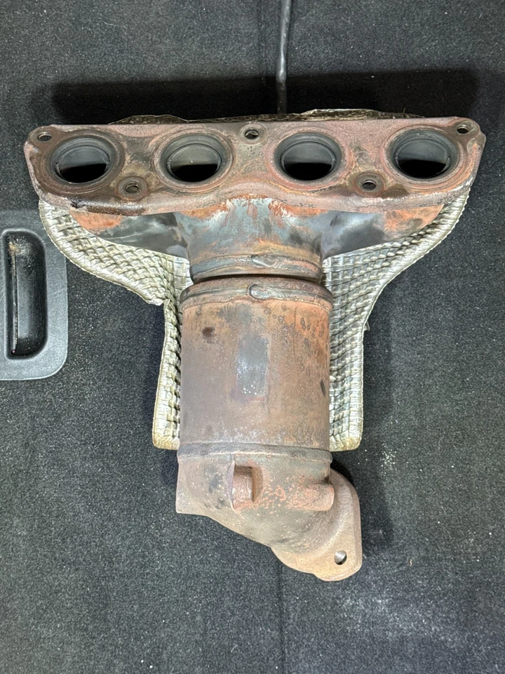 Convertidor catalítico colector de escape Hyundai Elantra 2017-2020 OEM Foto 1 de 4