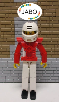 ( J 6 / 19  )   Lego Technic / Technik  Figur mit Helm und Brustpanzer - Bild 1 von 2