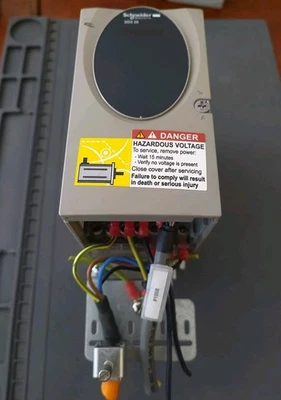 Schneider Electric SD326RU25S2 Stepper Motor Amplifier [RS 06] Rev. 1.013 - Image 1 of 4