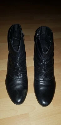 Damenschuhe, schwarze Stiefelletten, Gr. 40 - Bild 1 von 4