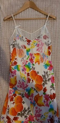 Hübsches Christian Dior Sommerblumenkleid - Bild 1 von 4