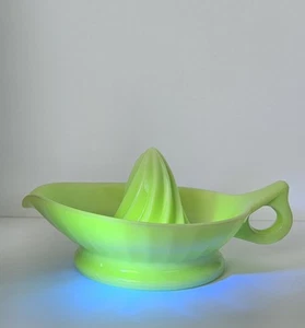 Spremiagrumi Giadeite Alesatore Vaselina Crema Luminosa Vetro Verde Luminoso. Jeanette. Vintage - Foto 1 di 17