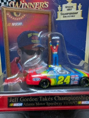 Coche diecast NASCAR 1:64 Winners Circle Jeff Gordon Takes Championship 1997 Foto 1 de 3