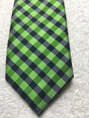 Corbata NORDSTROM NIÑOS PATRÓN A CUADROS VERDE Y NEGRO 2,25 X 51 NUEVA SIN ETIQUETAS Foto 1 de 4