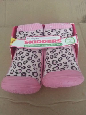 Skidders SKIDPROOF Shoes Girls Pink Toddler Slippers Size 8 (24 months)  - Image 1 of 2