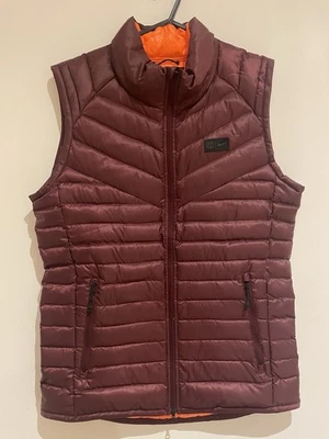Nike Barcelona Gilet Men’s Small Down Winter Best Gilet  - Image 1 of 4