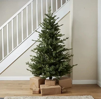 6ft Falera Natural Green Hinged Full Artificial Christmas tree - Image 1 of 4