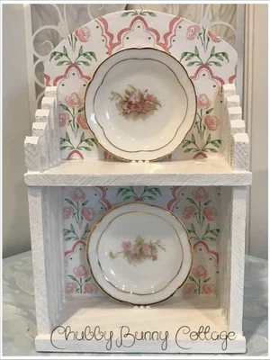 Shabby 浪漫小屋别致白色尖栅栏板架 — 第 1/4 张图片