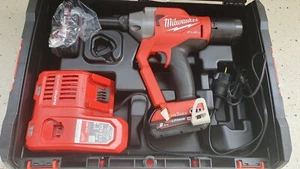 Remachadora a batería Milwaukee ONE KEY M18ONEFPRT-202X - Imagen 1 de 4