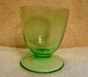 Vintage Hazel Atlas Green Glass Footed Egg Cup Sherbet 3 3/8 inches Tall - Picture 1 of 5