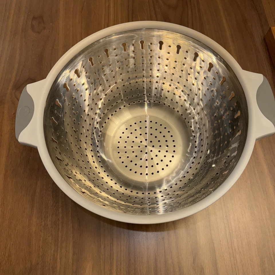 Colador de chef mimado acero inoxidable grande 5 cuartos agarre de silicona 100692 Foto 1 de 4