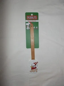 Peanuts Snoopy & Woodstock Sledding Christmas Silicone Spatula JOY - Picture 1 of 3