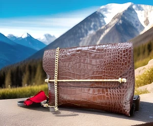 AUTÉNTICA NUEVA CON ETIQUETAS Bandolera Bolso sin asas Strathberry Stylist Tono Dorado Cocodrilo Cuero Repujado - Imagen 1 de 18