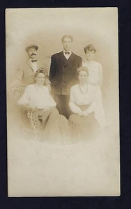 Postal RPPC de principios de 1900, retrato formal de estudio de 5 adultos, Atlantic City - Imagen 1 de 2