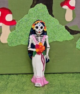 Estatuilla Catrina Miniatura del Día de los Muertos NUEVA Hogar y Jardín de Georgetown - Imagen 1 de 7